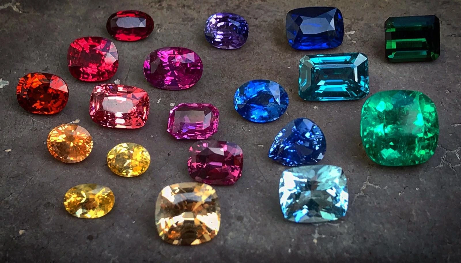 Collection de pierres fines et précieuses Oro et Baud